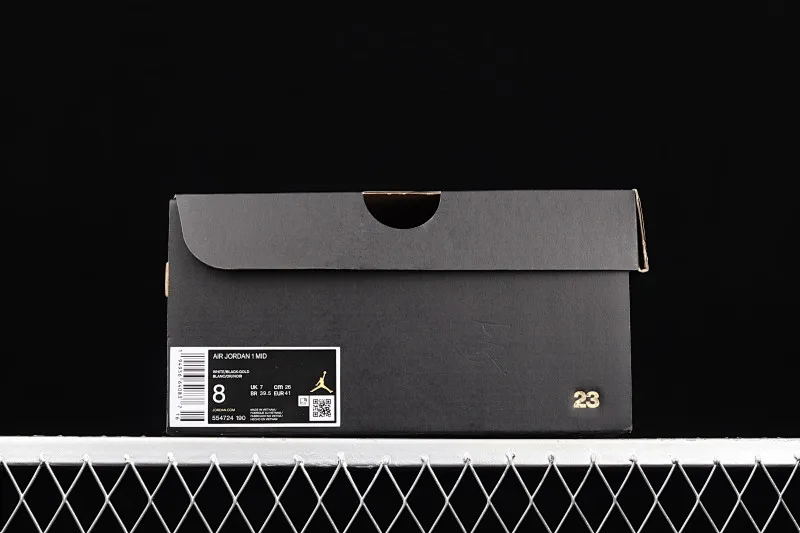 All categories Air Jordan Jordan series basketball shoes Air Jordan 1 Mid Air Jordan 1 Mid SE AJ1 Joe 1 white black gold Zhongbang basketball shoes 554724-190